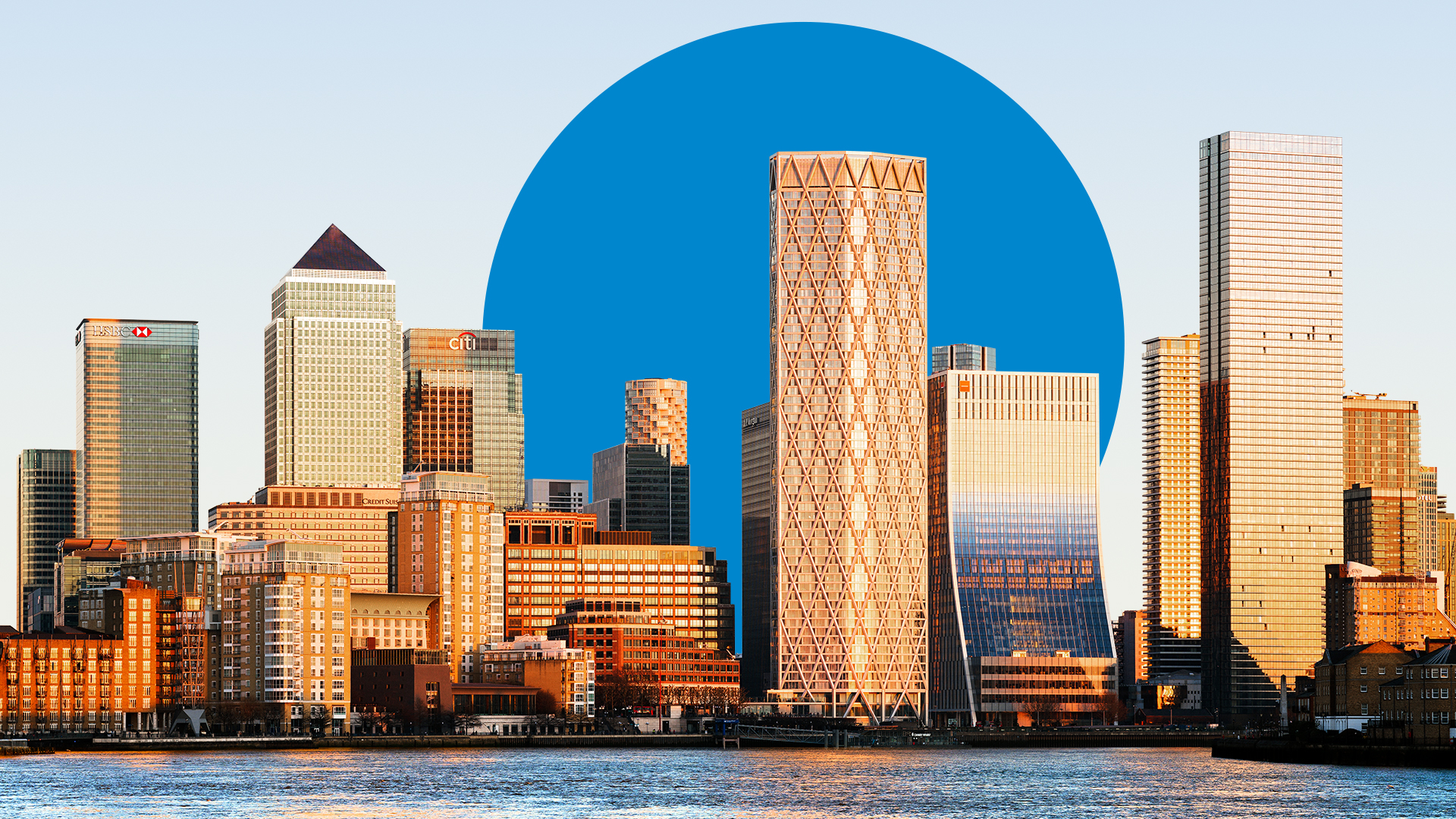 Two minutes to the bustling shops of Canary Wharf. Two minutes to the bustling shops of Canary Wharf.