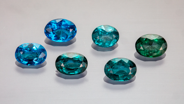 Scientists at the GIA laboratory in New York City recently discovered spinel treated by nickel diffusion in a parcel of gems acquired for research purposes by the GIA research team in Bangkok. 