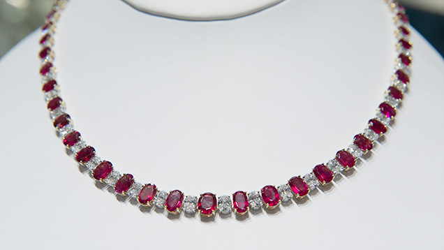 Red beryl matched suite necklace