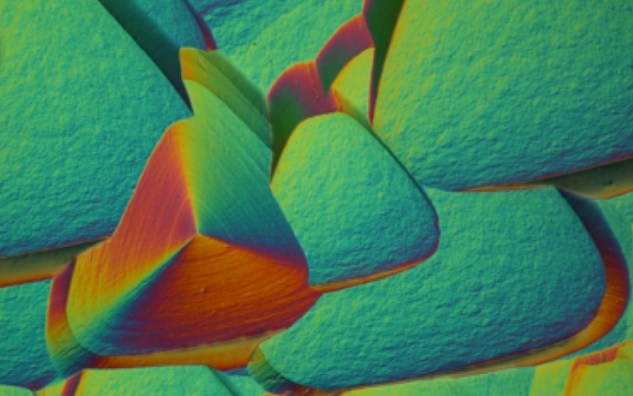 Slide-13_Trigons_on_Diamond_mircograph 1280x800