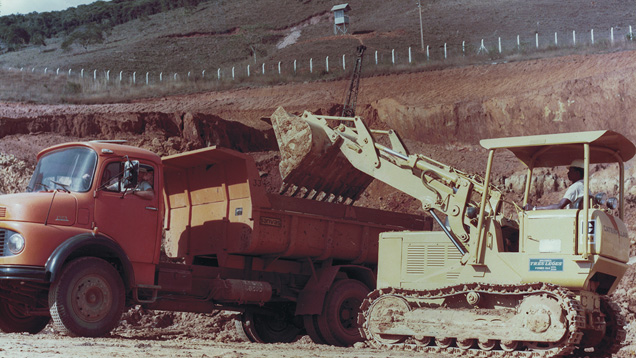 Hydraulic Shovel Hydraulic Shovel
