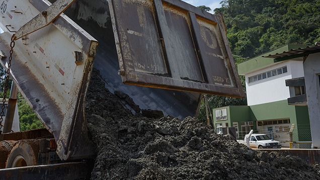 Dumping the Ore Dumping the Ore