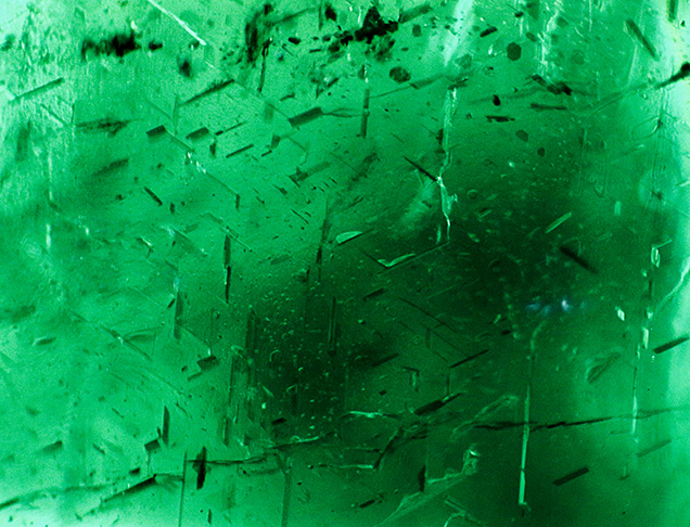 Platy inclusions in the emerald
