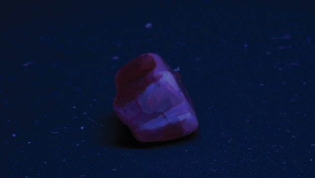 Composite ruby rough in short-wave UV