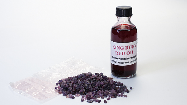 Red oil used to clarity enhance gemstones like ruby and spinel.