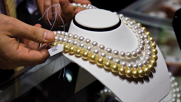 Pearl Necklace Pearl Necklace