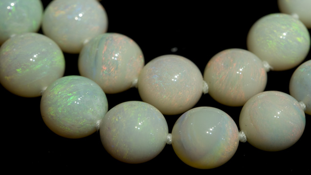 Light-colored Opal Beads Light-colored Opal Beads