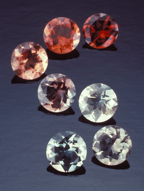 A suite of gem-quality sunstones from the Ponderosa mine in the US state of Oregon shows the range of colors found in that area. – Tino Hammid A suite of gem-quality sunstones from the Ponderosa mine in the US state of Oregon shows the range of colors found in that area. – Tino Hammid
