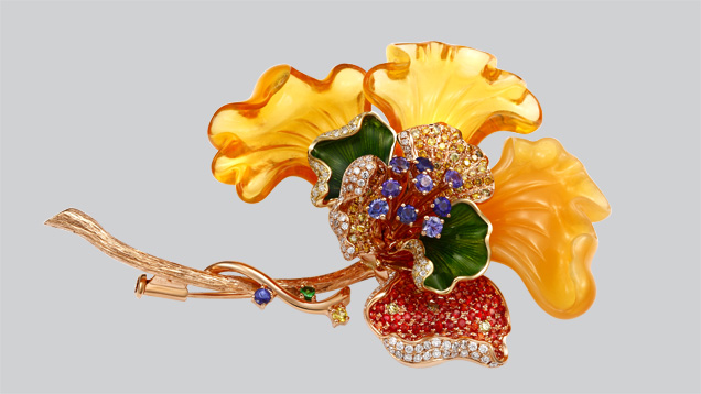 This is an example of the designs Shirley creates for her high-end customers. It’s a great combination of manufacturing skills, color, and shape. – Photo courtesy Shenzhen Meiher Jewelry Ltd. This is an example of the designs Shirley creates for her high-end customers. It’s a great combination of manufacturing skills, color, and shape. – Photo courtesy Shenzhen Meiher Jewelry Ltd.