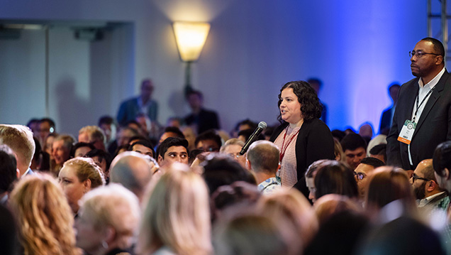 An audience member poses a question for the panel at the Futurescape Forum. Photo by Denise Conrad/GIA.