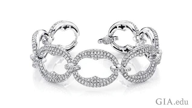 Image of white gold bracelet featuring hundreds of melee.