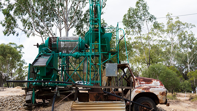 Washing plant above an underground sapphire mine