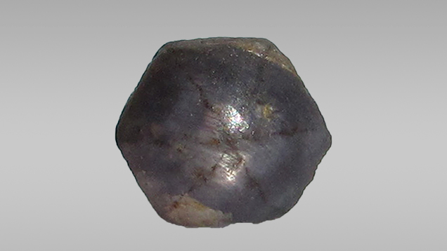 Trapiche-like pattern in sapphire from Sutara, Russia