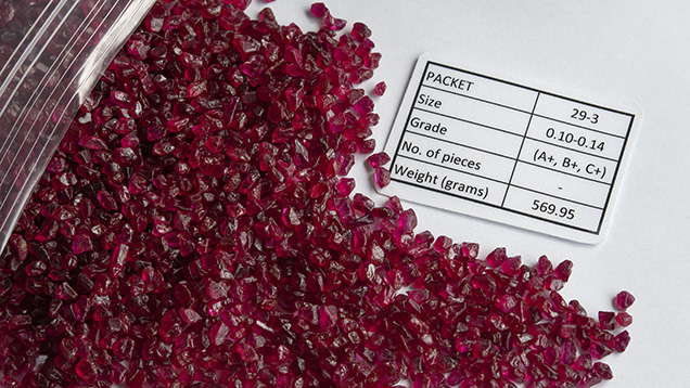 Rubies below 0.5 g made up the majority of the stones offered at auction.