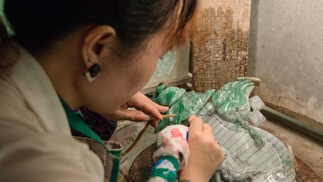 The skill and artistic ability of jadeite artists and carvings in Guangdong Province was very impressive. Photo by Eric Welch, © GIA, courtesy of Mazu