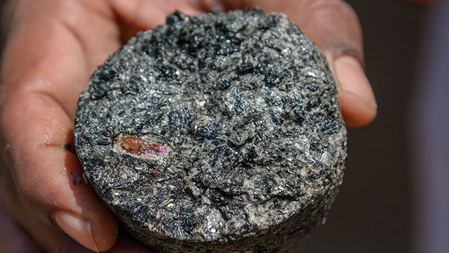 Ruby contained in amphibolite Ruby contained in amphibolite