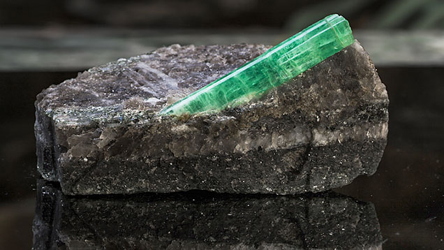 Yunnan Emerald in Matrix Yunnan Emerald in Matrix