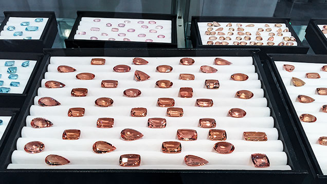 Morganite was popular with American buyers Morganite was popular with American buyers