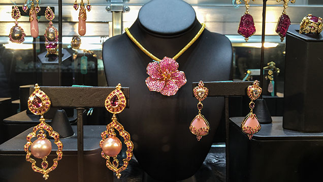 Paula Crevoshay’s colored stone jewelry Paula Crevoshay’s colored stone jewelry