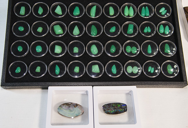Chrysoprase from Australia. Chrysoprase from Australia.