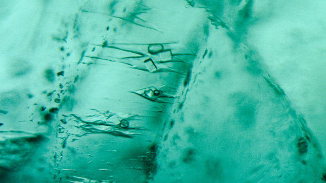 Jagged inclusions in Colombian emerald Jagged inclusions in Colombian emerald
