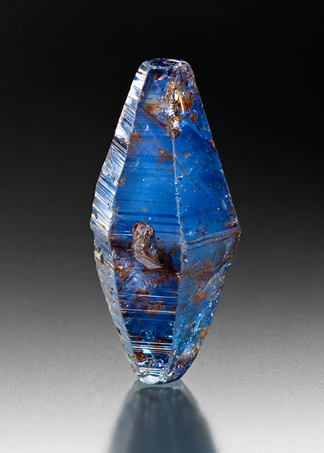 Rough bipyramidal sapphire Rough bipyramidal sapphire