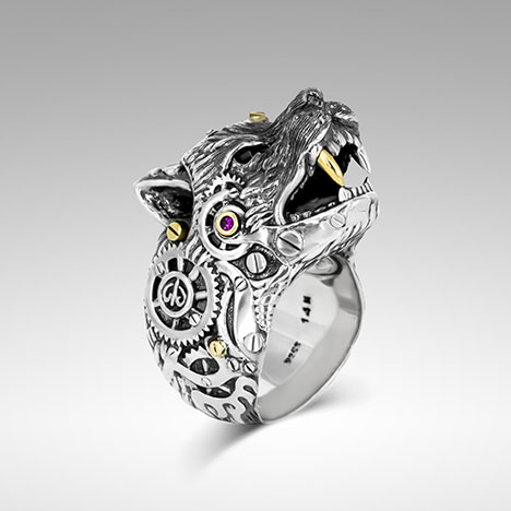 Figure 27. Winner of a 2022 JCK Jewelers’ Choice Award in the Men’s category, “Mystic Wolf” from the Muze collection highlights Huynh’s talent as a sculptor. Courtesy of Chi Huynh. Figure 27. Winner of a 2022 JCK Jewelers’ Choice Award in the Men’s category, “Mystic Wolf” from the Muze collection highlights Huynh’s talent as a sculptor. Courtesy of Chi Huynh.