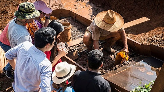Thailand is a country rich in gemstones, and is one of the world’s cutting capitals. Visit places like Chanthaburi to see gems mined at the source – a memorable experience. Thailand is a country rich in gemstones, and is one of the world’s cutting capitals. Visit places like Chanthaburi to see gems mined at the source – a memorable experience.