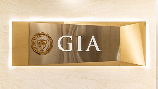 Studying at GIA means studying at the source. You’ll learn precious gemological knowledge from the creators of the 4Cs, and invaluable design skills from accomplished instructors. Studying at GIA means studying at the source. You’ll learn precious gemological knowledge from the creators of the 4Cs, and invaluable design skills from accomplished instructors.