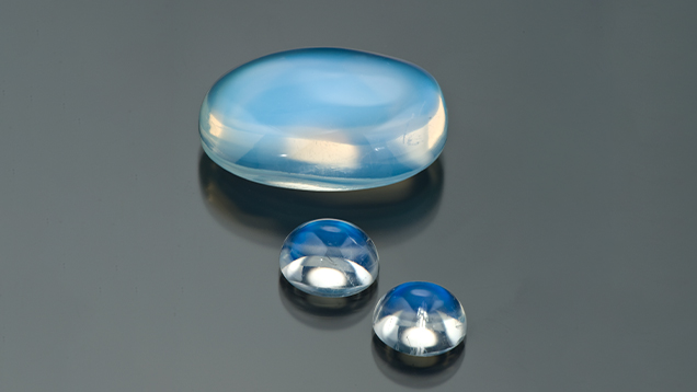 The largest moonstone in this trio is a 71.91-carat gem from India. The remaining two, weighing 8.25 and 6.73 carats, were mined in Sri Lanka. The largest moonstone in this trio is a 71.91-carat gem from India. The remaining two, weighing 8.25 and 6.73 carats, were mined in Sri Lanka.